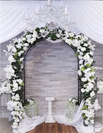 wedding chapel flower arch - lucky little chapel