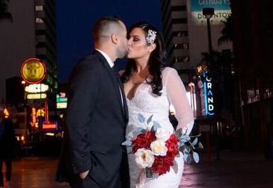 Wedding Packages Under 3 500 Lucky Little Wedding Chapel Las Vegas