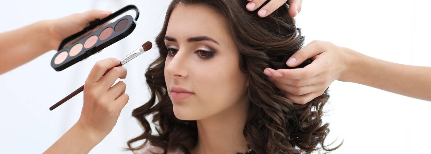 Should you do hair or makeup first for wedding