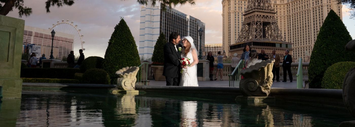 Why Do So Many People Get Married In Las Vegas